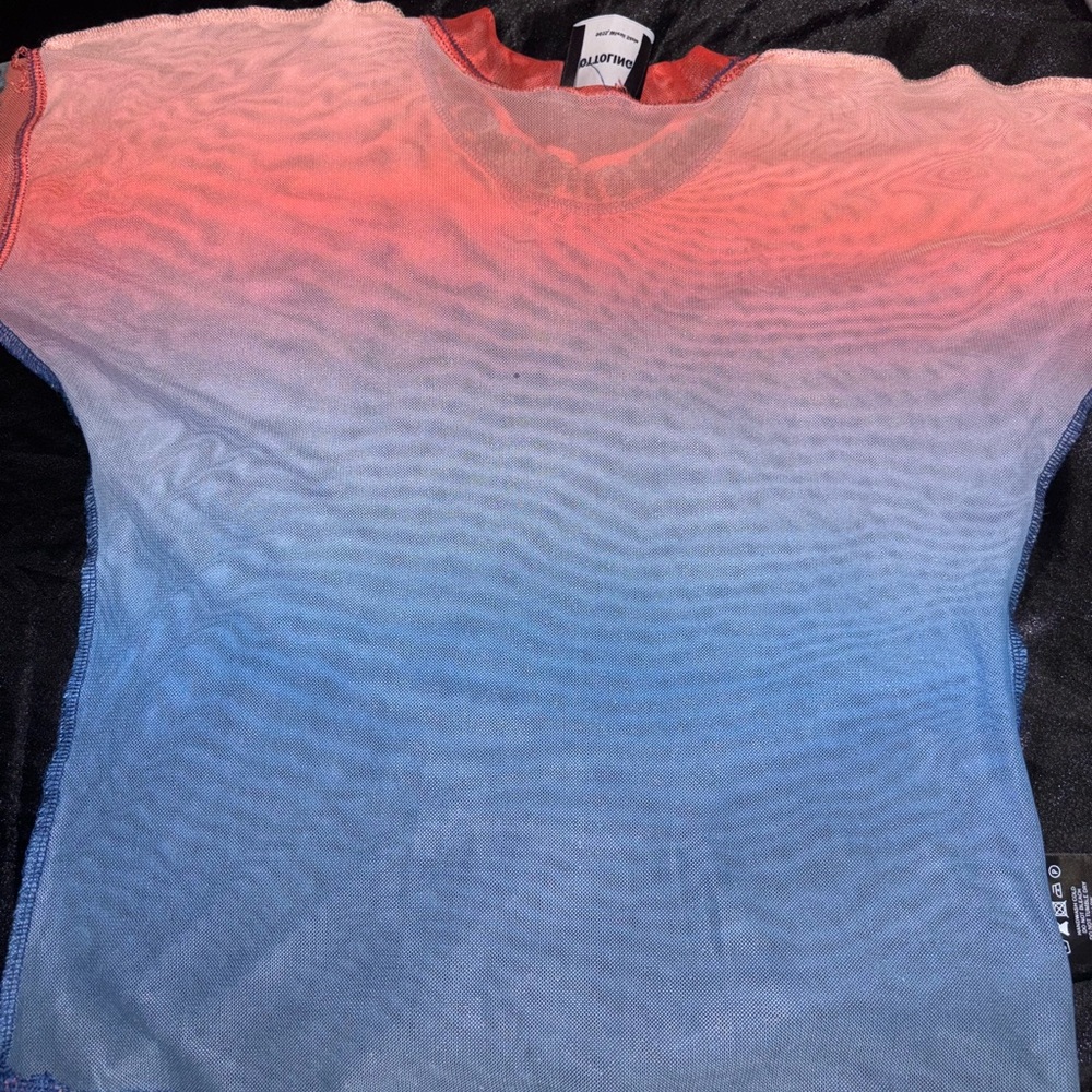 Gradient Mesh Top - Picture 3 of 4